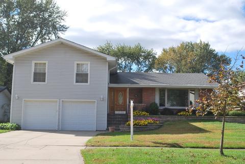 2046 Parkview Cir E, Hoffman Estates, IL 60169 photo 1