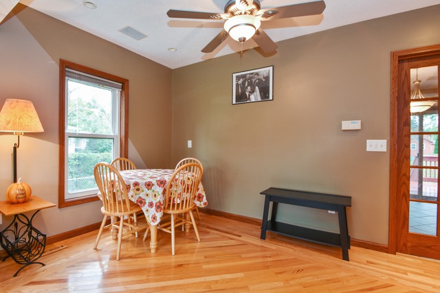 230 W 3rd Ave, Clifton, IL 60927 photo 5