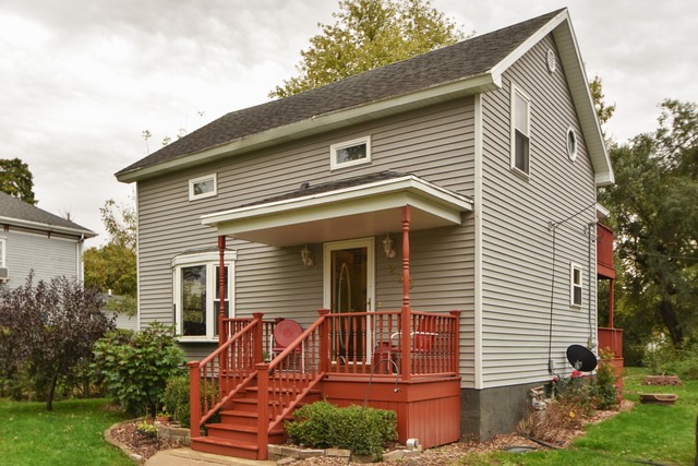 230 W 3rd Ave, Clifton, IL 60927 photo 1