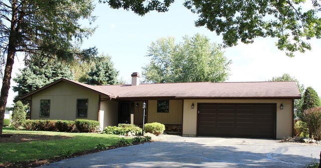 16066 Ridgewood Dr, Morrison, IL 61270 photo 1