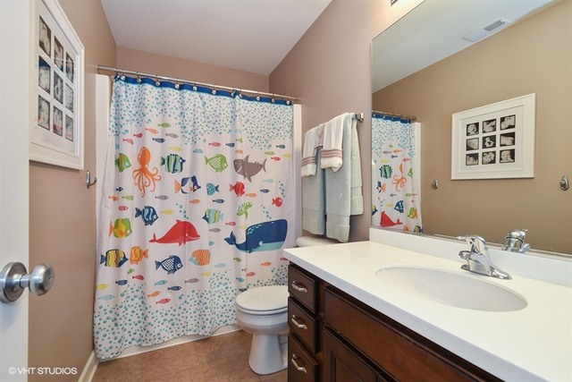 5863 Chatham Dr, Hoffman Estates, IL 60192 photo 14