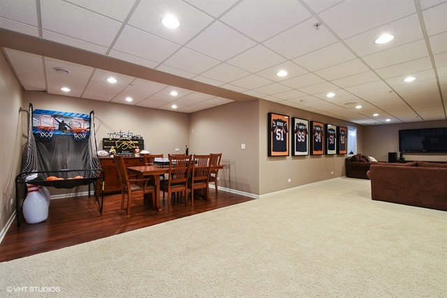 5863 Chatham Dr, Hoffman Estates, IL 60192 photo 17