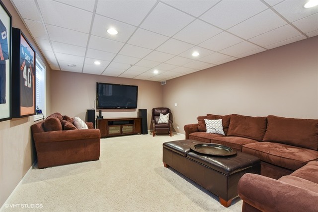 5863 Chatham Dr, Hoffman Estates, IL 60192 photo 18