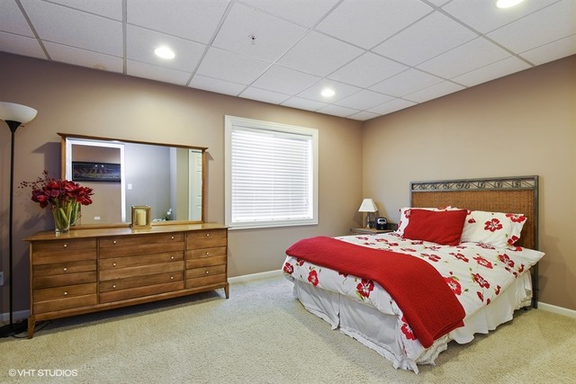 5863 Chatham Dr, Hoffman Estates, IL 60192 photo 20