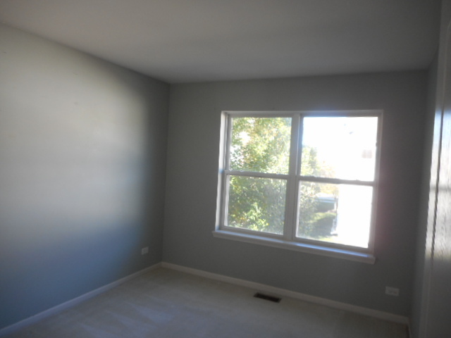 2281 Barrington Dr, Aurora, IL 60503 photo 8