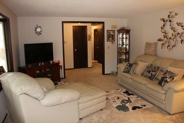 505 Elm St, Morrison, IL 61270 photo 3