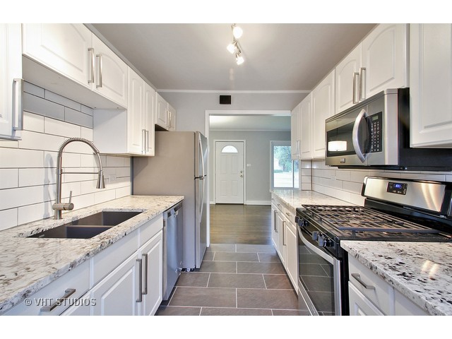 2040 E Touhy Ave, Des Plaines, IL 60018 photo 4