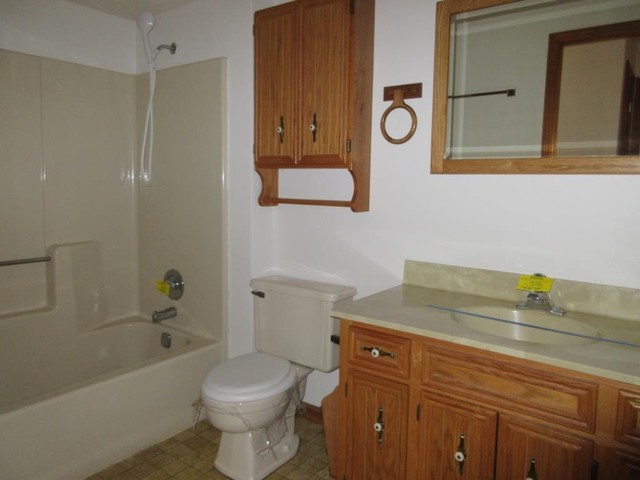 3917 Montclair Rd, Roscoe, IL 61073 photo 12