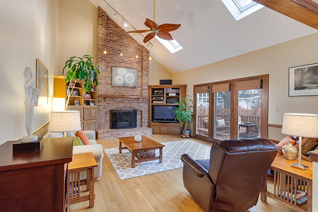 1565 Wilmette St, Wheaton, IL 60187 photo 9