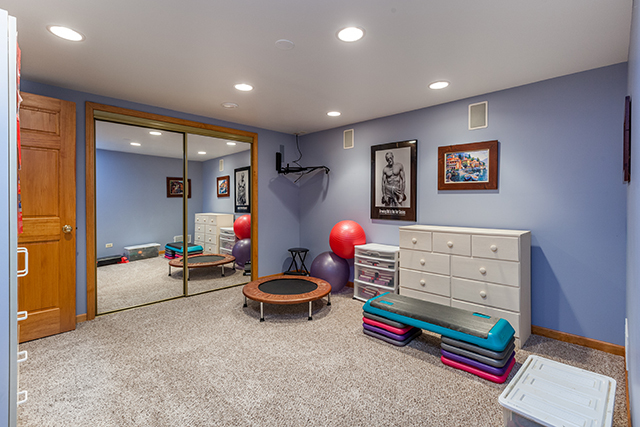 1565 Wilmette St, Wheaton, IL 60187 photo 19