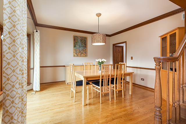 1565 Wilmette St, Wheaton, IL 60187 photo 5