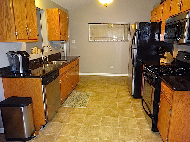 2801 Joe Adler Dr, Plainfield, IL 60586 photo 7