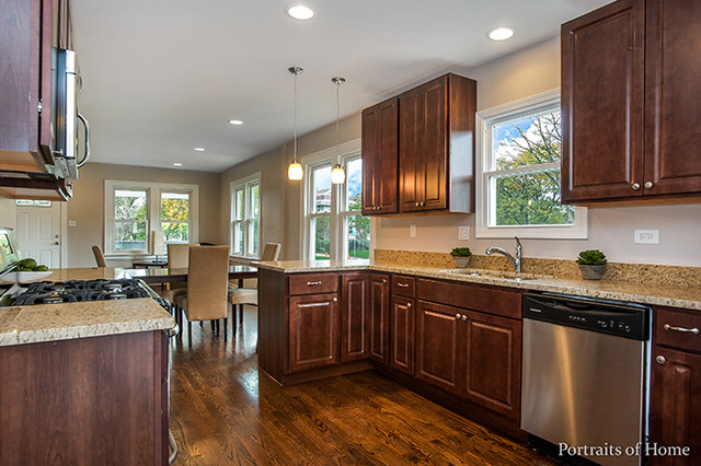 201 W School St, Villa Park, IL 60181 photo 8