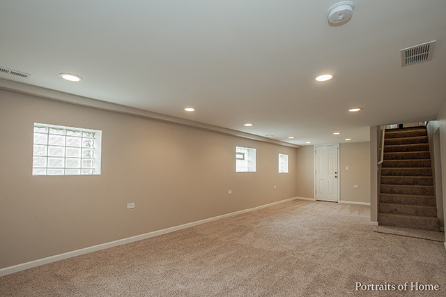 201 W School St, Villa Park, IL 60181 photo 17