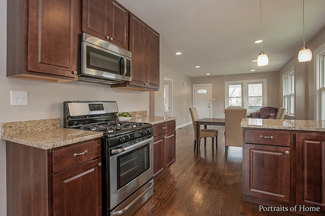 201 W School St, Villa Park, IL 60181 photo 9