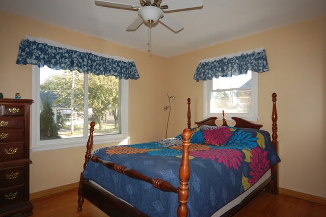 240 N Sumner Ave, Aurora, IL 60505 photo 8