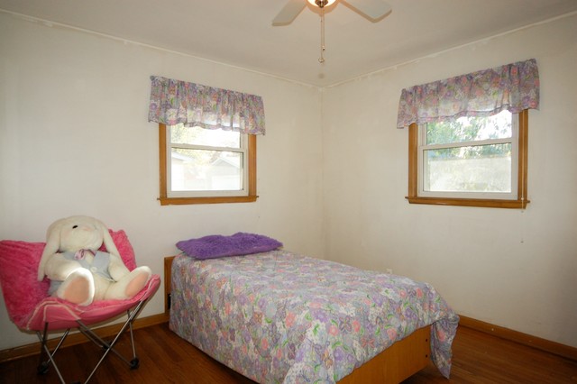 240 N Sumner Ave, Aurora, IL 60505 photo 9