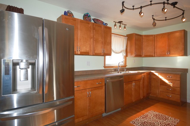 240 N Sumner Ave, Aurora, IL 60505 photo 6