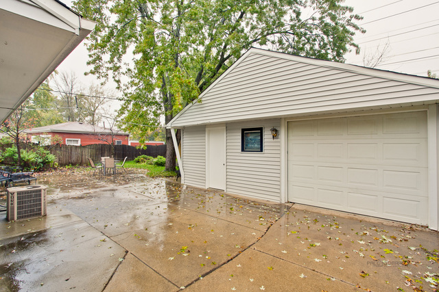 217 E Wayne Pl, Wheeling, IL 60090 photo 22