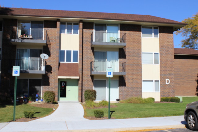 5 S100 Pebblewood Ln #D8, Naperville, IL 60563 photo 1