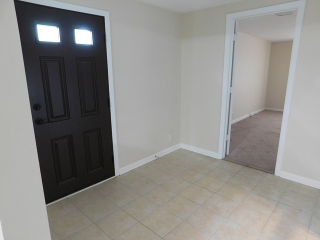 413 Ray May Dr, Joliet, IL 60433 photo 8