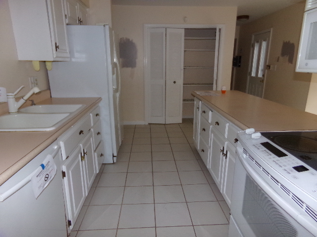 784 S Foley Ave, Kankakee, IL 60901 photo 5