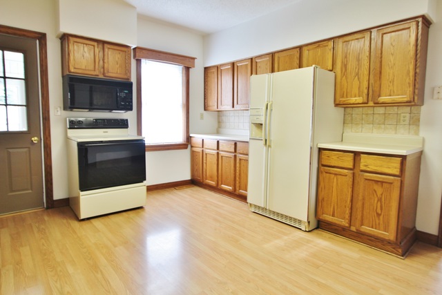 517 E Jackson St, Morris, IL 60450 photo 6