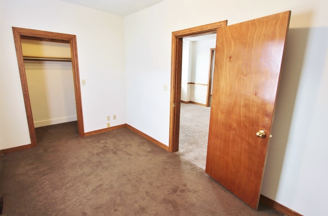 517 E Jackson St, Morris, IL 60450 photo 15