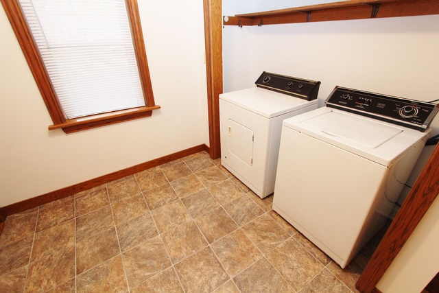 517 E Jackson St, Morris, IL 60450 photo 18