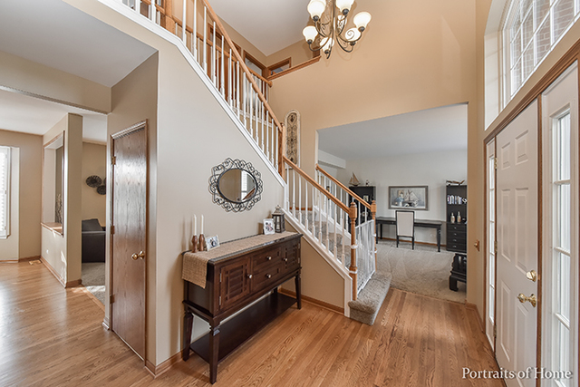 4520 Whitehall Ln, Algonquin, IL 60102 photo 3