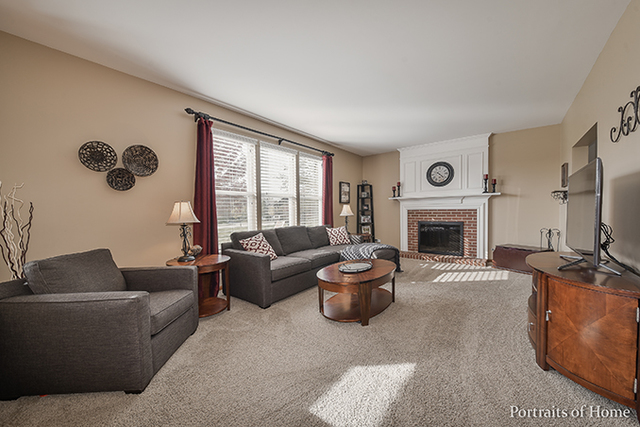 4520 Whitehall Ln, Algonquin, IL 60102 photo 7