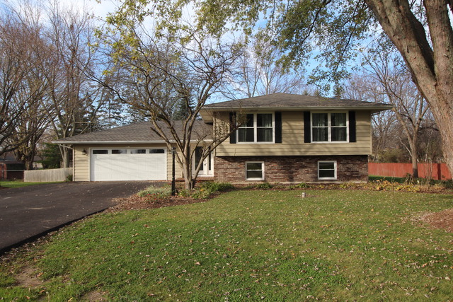 9 N728 Tipi Ln, Elgin, IL 60124 photo 1