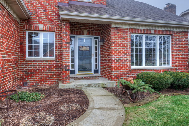 3836 Grassmere Rd, Naperville, IL 60564 photo 2