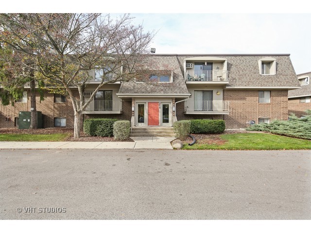 214 E Bailey Rd #A, Naperville, IL 60565 photo 1