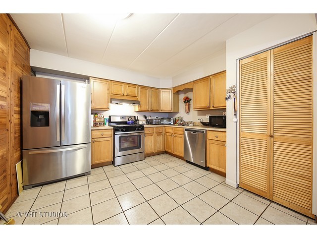 214 E Bailey Rd #A, Naperville, IL 60565 photo 4