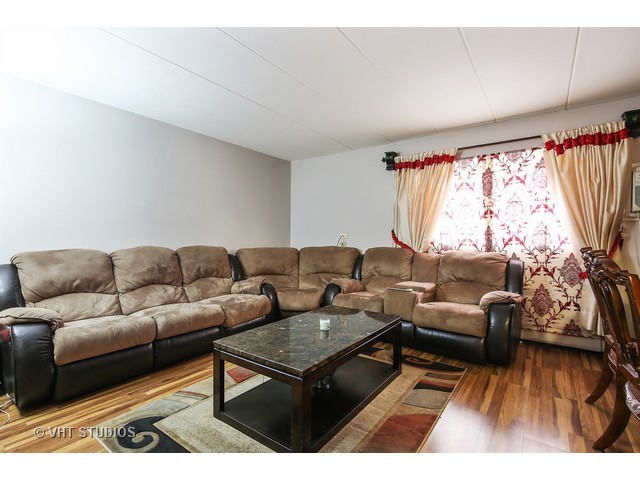 214 E Bailey Rd #A, Naperville, IL 60565 photo 2