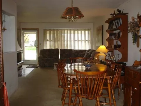 400 Morgan Ln, Hoffman Estates, IL 60169 photo 8