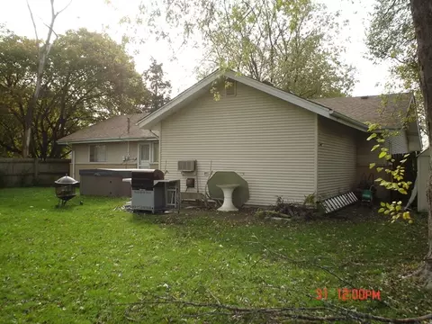 400 Morgan Ln, Hoffman Estates, IL 60169 photo 5