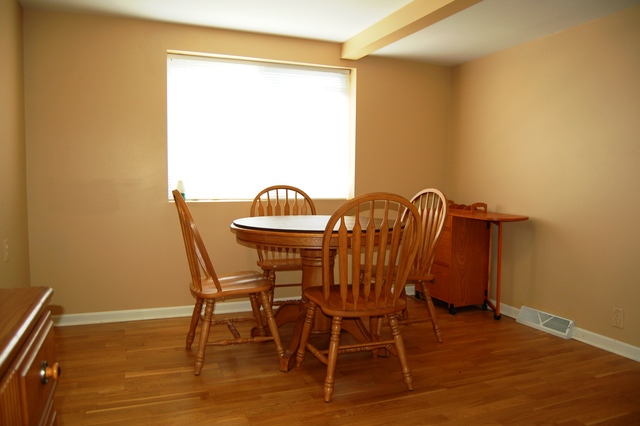 512 Bally Rd, Mchenry, IL 60050 photo 3