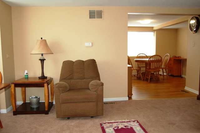 512 Bally Rd, Mchenry, IL 60050 photo 4