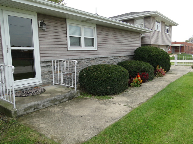 622 Hodges St, Beecher, IL 60401 photo 3
