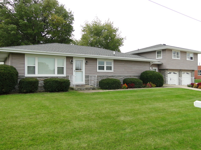622 Hodges St, Beecher, IL 60401 photo 1