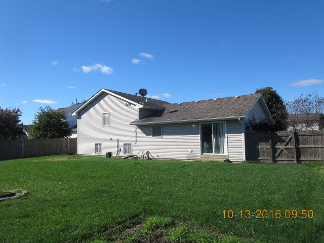 226 Newport Trl, Mchenry, IL 60050 photo 17