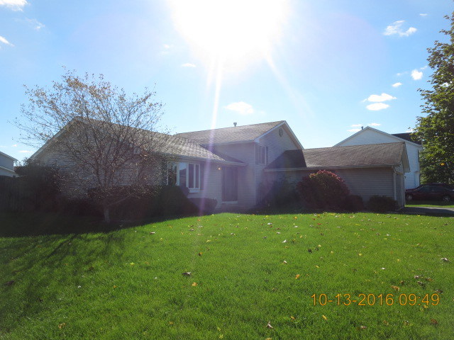 226 Newport Trl, Mchenry, IL 60050 photo 1