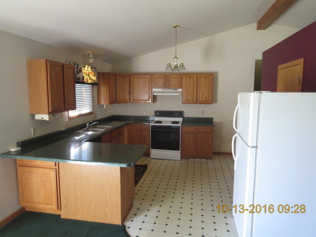 226 Newport Trl, Mchenry, IL 60050 photo 4
