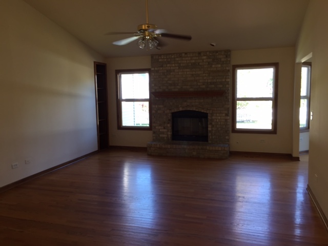 13135 Blackstone Ln, Plainfield, IL 60585 photo 2