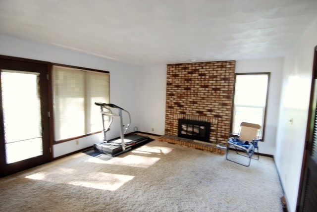 4091 Montclair Rd, Roscoe, IL 61073 photo 5