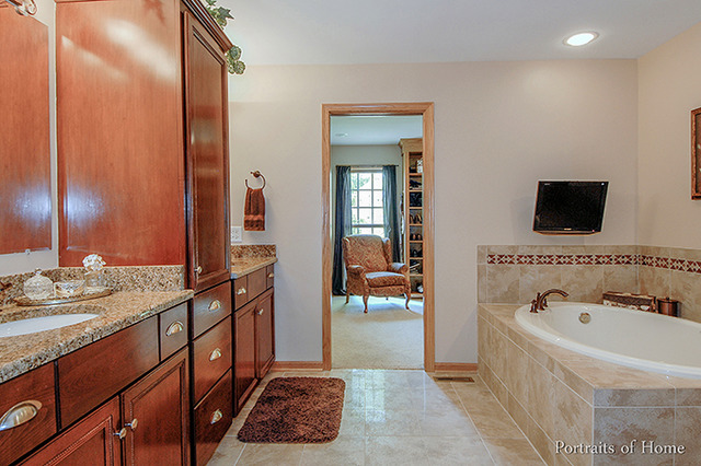 12331 E Mitchel Dr, Plano, IL 60545 photo 16