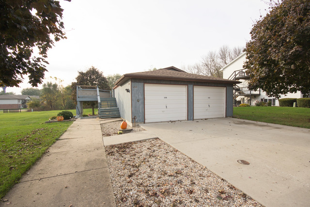 1201 Washington Ave, Dixon, IL 61021 photo 2