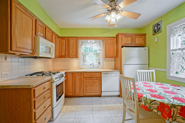 9627 S Oakley Ave, Chicago, IL 60643 photo 8